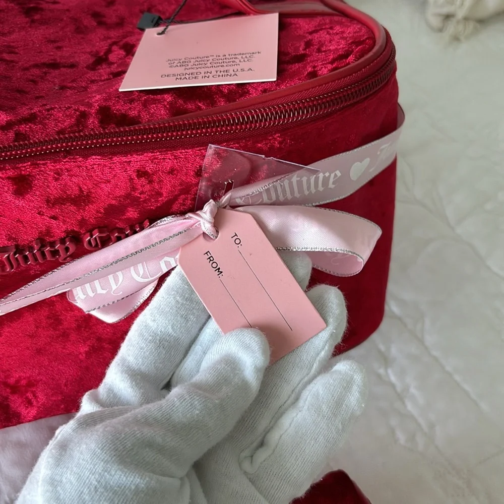 🔥❤️Juicy Couture red velour travel bag  set NWT